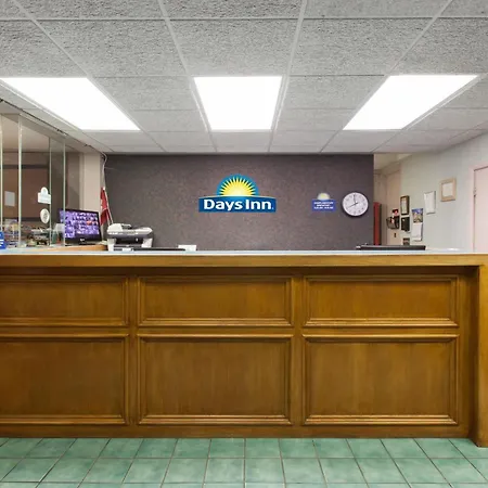 Days Inn By Wyndham Norman-3