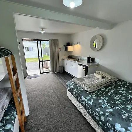 Parklands Marina Holiday Park-3