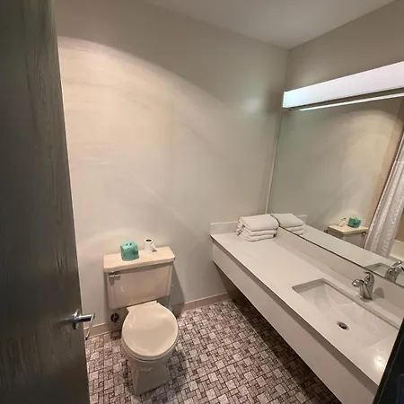 Ramada By Wyndham Stevens Point-2