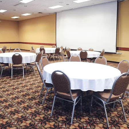 Quality Inn & Suites Ames Conference Center Near Isu Campus-2