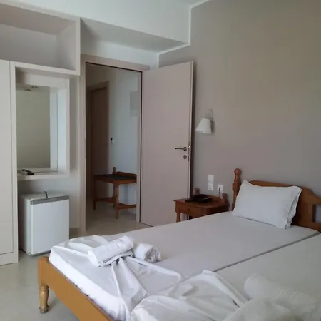 Three Stars Beach Hotel-3
