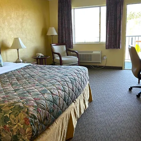 Lake Logan Inn-2