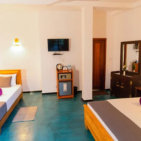 Hotel Bay Watch Unawatuna-2