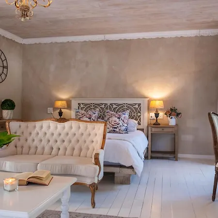 Petite Provence B&B-3