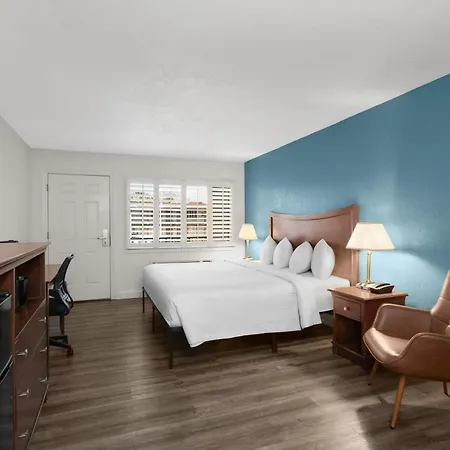 Paddletail Waterfront Lodge, Trademark Collection By Wyndham-3