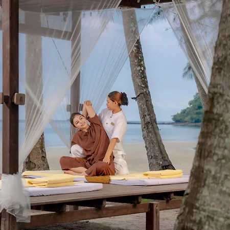 High Season Pool Villa & Spa-2