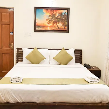 Stone Wood Riverfront Resort, Siolim-2
