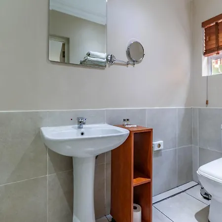 Lakeview Boutique Hotel & Conference Center-2