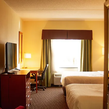 University Hotel & Suites Shippensburg, Trademark By Wyndham-2