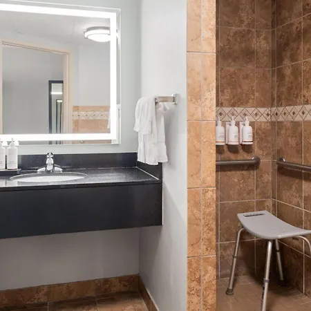 Americinn By Wyndham Grand Forks-2