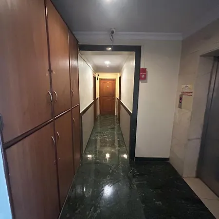 Hotel Lucky Near Nesco-3