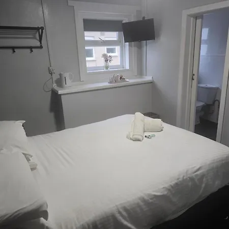 Peek-A-Booze - Budget Hotel - Adults Only-3
