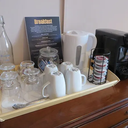 Eriskay Guest House And Aviemore Glamping-3