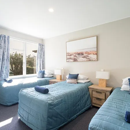 Tahuna Beach Holiday Park-2