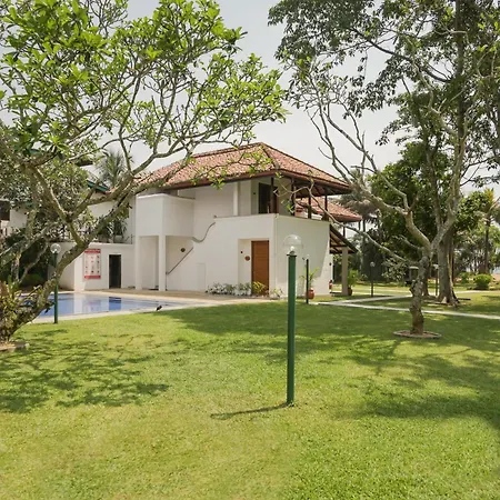 Hibiscus Beach Hotel & Villas-3