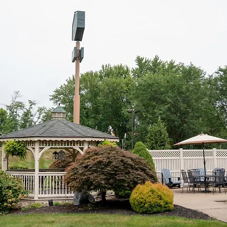 Coshocton Village Inn & Suites-3