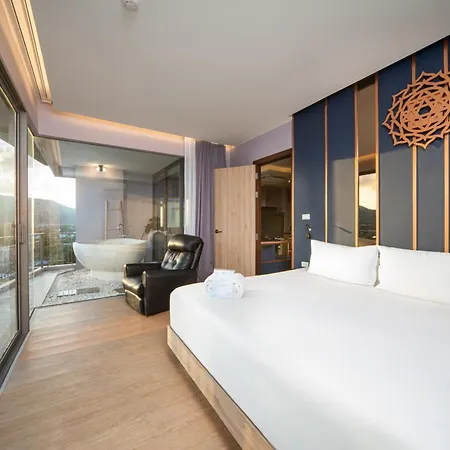 The Blue Hotel-3