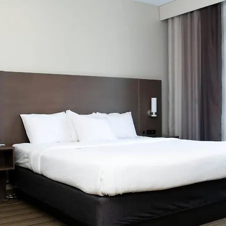 Country Inn & Suites By Radisson, Prairie Du Chien-2