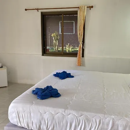Khao Sok Evergreen House-3