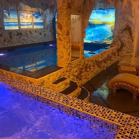 Bali Colosseum Hotel-3