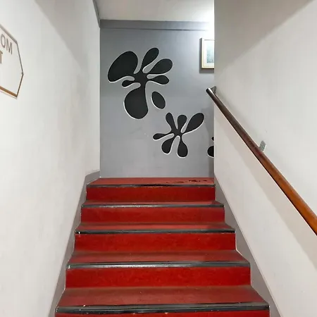RedDoorz Plus at Sisingamangaraja Prawirotaman Yogyakarta-2