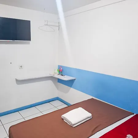 RedDoorz Plus at Sisingamangaraja Prawirotaman Yogyakarta-3