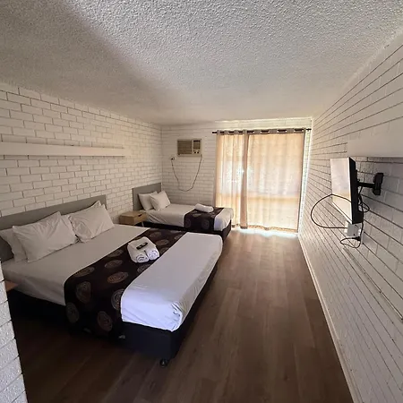 Budget Motel-2