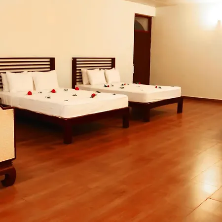 Hikkaduwa Beach Hotel-3