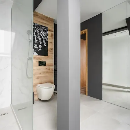 Onyx Luxury Sarvar-2
