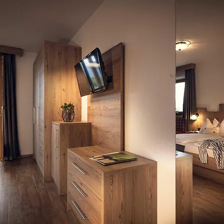 Almhotel Lenz-2