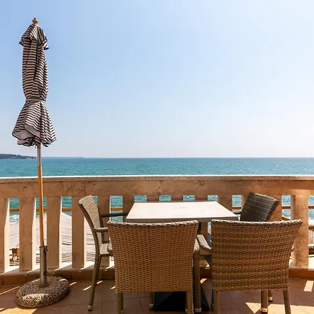 Rotonda Inn Novigrad-2