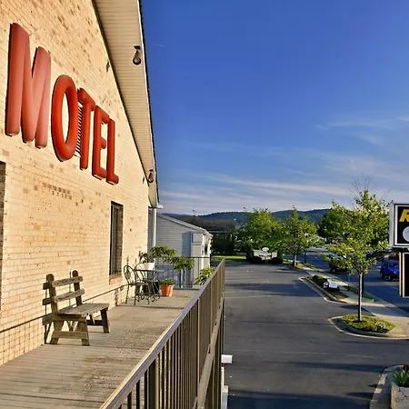 Relax Inn Front Royal-2