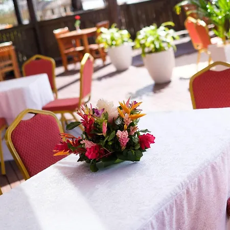 Ramada Suites By Wyndham Wailoaloa Beach Fiji-3