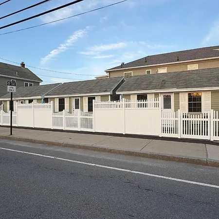 Moontide Motel, Apartments, And Cabins-2