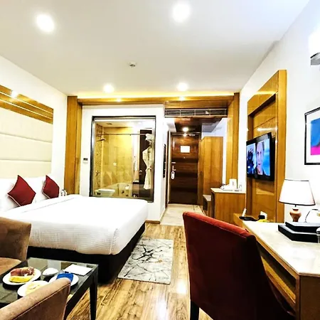 Jk Clarks Exotica - Centrally Located With Stunning Valley View-3