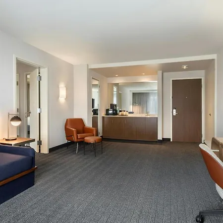 Courtyard By Marriott Redwood City-3
