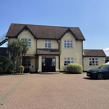 Rettendon Lodge-2