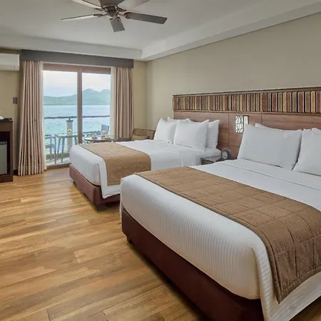 Two Seasons Coron Bayside Hotel-3