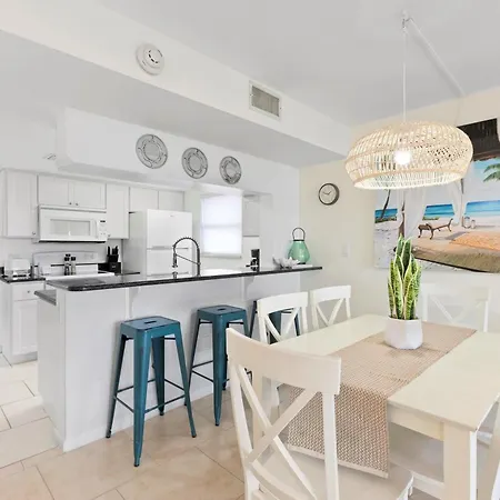 Cape Winds - Oceanfront Pool, Tennis & Sauna Condos Near Port Canaveral-3
