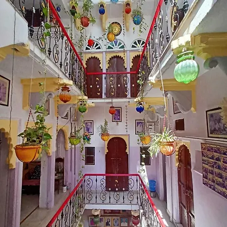 Nukkad Guest House Near Lake Pichola-2