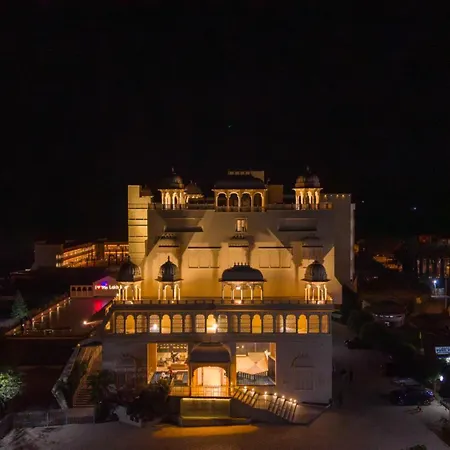 Via Lakhela Lakeview Resort & Spa-2