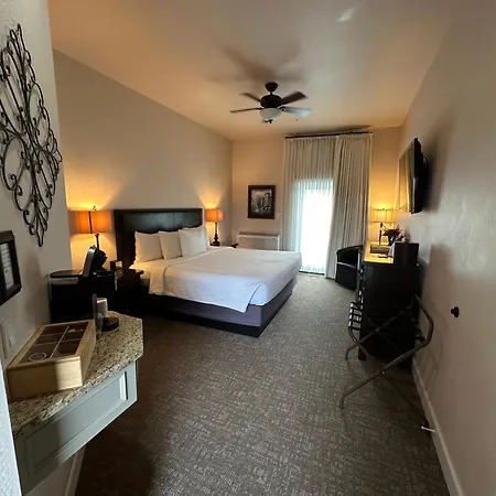 Resort At Eagle Point Golf Club Lodging-2