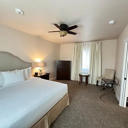 Resort At Eagle Point Golf Club Lodging-3