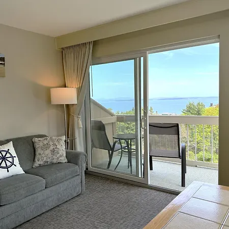 Atlantic Eyrie Lodge-2