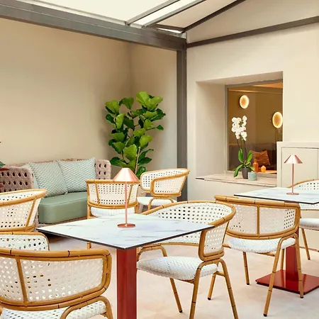Zeus Essence Wyndham Athens Residence-2