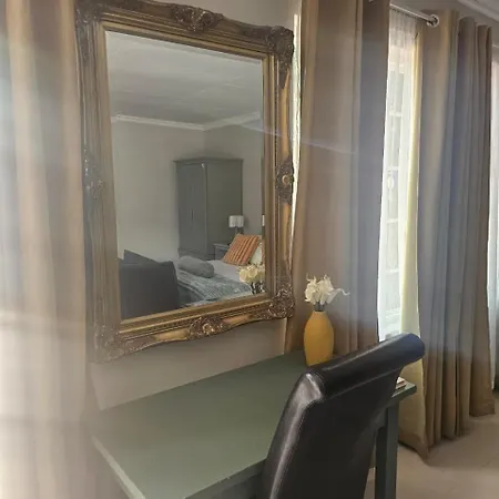 Arum Lily Guest Rooms-3