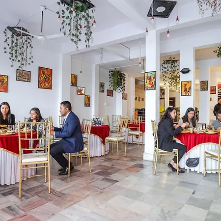 Fabhotel New Shanti-3