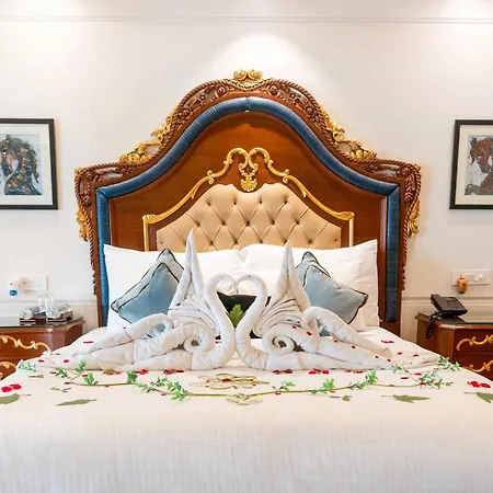 Mayfair Lake Resort-3