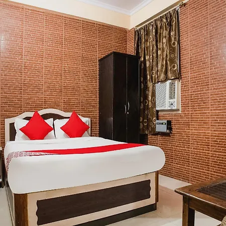 Hotel O Embassy Exhibition Rd-2