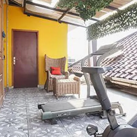 Reddoorz Near Kemang Square-3